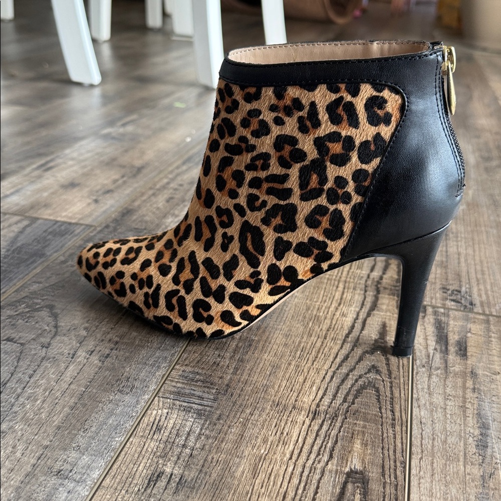Adrienne Vittadini Nyla Booties Leopard Ankle Bootie High Heel Size 6